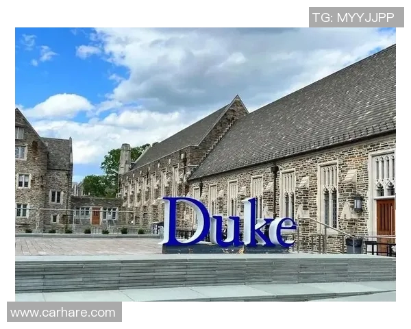 杜克大学与北卡罗来纳大学最新对决精彩录像回顾与分析